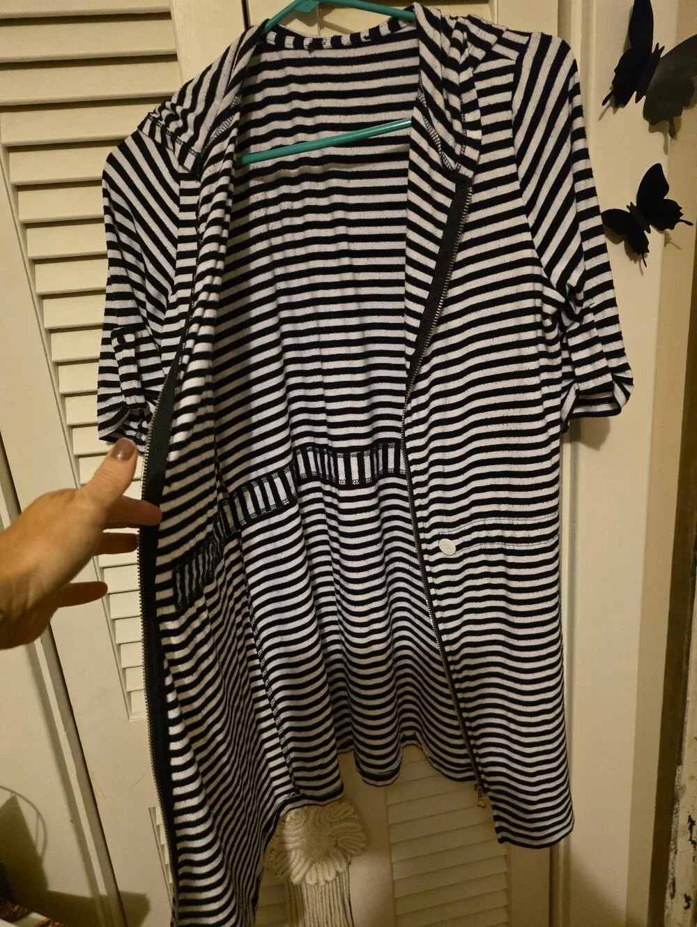 N/A navy white